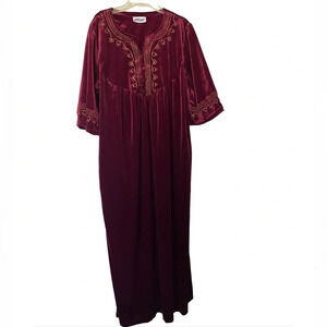 National vintage velour dress, size large (possibly size Medium modern size).